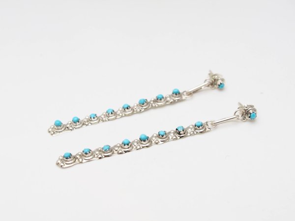 画像2: ズニ　ブチポイント　ターコイズピアス (2)