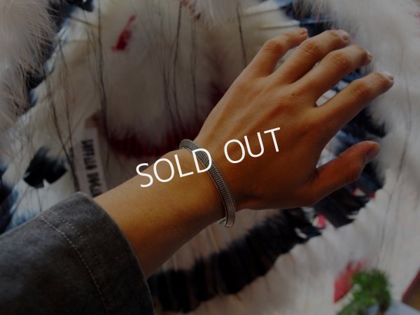 画像6: Lyle Secatero  トライアングルバングル (6)