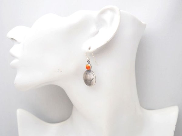 画像4: スパイニーオイスターシェル＆コイン　ダングルピアス (4)